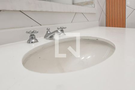 Apartamento à venda com 80m², 2 quartos e sem vagaBanheiro