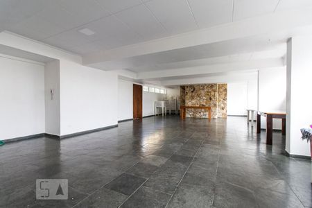 Apartamento à venda com 75m², 2 quartos e 1 vagaSalão de festas 