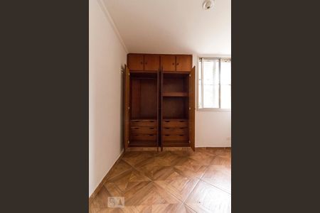 Apartamento à venda com 75m², 2 quartos e 1 vagaArmários quarto 2 