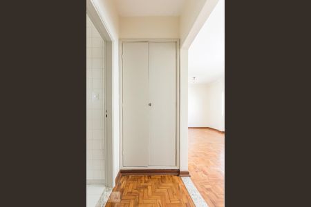 Apartamento à venda com 89m², 2 quartos e 1 vagaArmário do Corredor