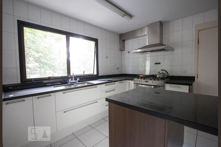 Apartamento à venda com 227m², 4 quartos e 4 vagascozinha