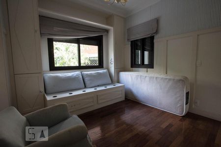 Apartamento à venda com 227m², 4 quartos e 4 vagassuite 1