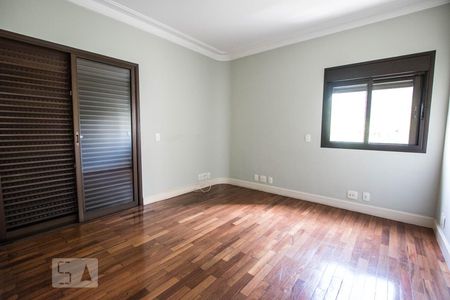 Apartamento à venda com 227m², 4 quartos e 4 vagassuite 2
