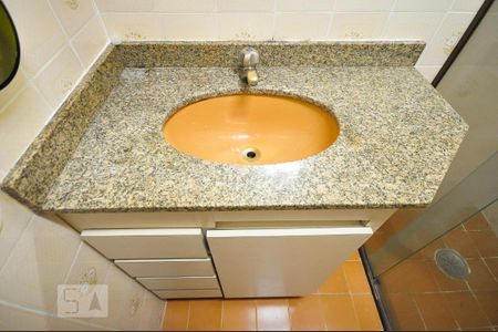 Apartamento para alugar com 73m², 3 quartos e 2 vagasDetalhe do banheiro