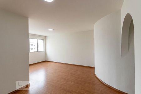 Apartamento à venda com 80m², 2 quartos e 1 vaga Apartamento à venda com 80m², 2 quartos e 1 vagaSala