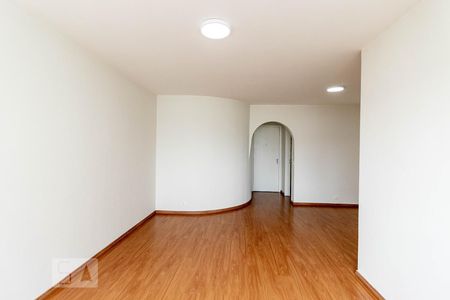 Apartamento à venda com 80m², 2 quartos e 1 vaga Apartamento à venda com 80m², 2 quartos e 1 vagaSala