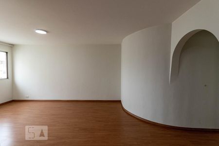 Apartamento à venda com 80m², 2 quartos e 1 vaga Apartamento à venda com 80m², 2 quartos e 1 vagaSala