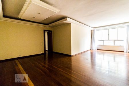 Sala de Apartamento com 3 quartos, 134m² Perdizes