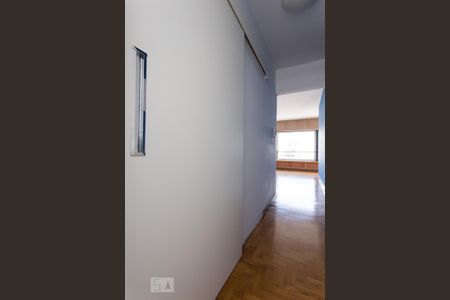 Studio para alugar com 60m², 1 quarto e sem vaga Studio para alugar com 60m², 1 quarto e sem vagaCorredor de entrada