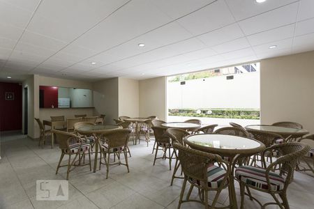 Apartamento à venda com 46m², 1 quarto e 1 vagaSalão de festas