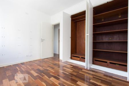 Apartamento para alugar com 217m², 3 quartos e 1 vagaQuarto 02