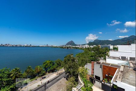 Apartamento à venda com 317m², 4 quartos e 3 vagas Apartamento à venda com 317m², 4 quartos e 3 vagasVista da cobertura