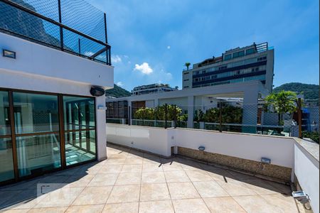 Apartamento à venda com 317m², 4 quartos e 3 vagas Apartamento à venda com 317m², 4 quartos e 3 vagasCobertura - Área Externa