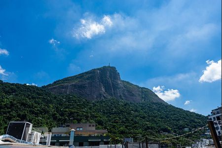 Apartamento à venda com 317m², 4 quartos e 3 vagas Apartamento à venda com 317m², 4 quartos e 3 vagasVista da Cobertura