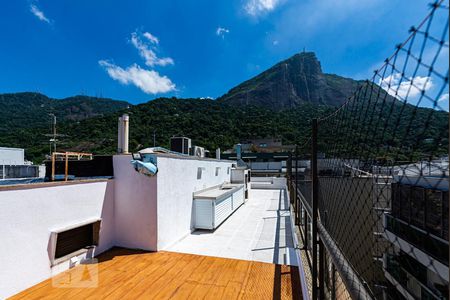 Apartamento à venda com 317m², 4 quartos e 3 vagas Apartamento à venda com 317m², 4 quartos e 3 vagasCobertura 3º piso