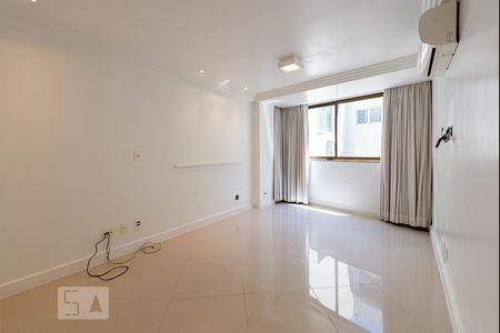 Apartamento à venda com 317m², 4 quartos e 3 vagas Apartamento à venda com 317m², 4 quartos e 3 vagasSuíte 1