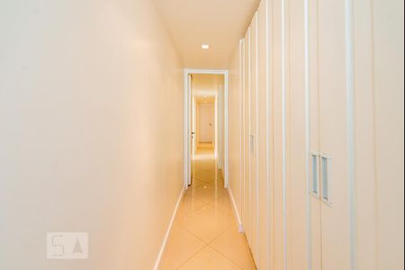 Corredor de apartamento à venda com 4 quartos, 317m² em Lagoa, Rio de Janeiro