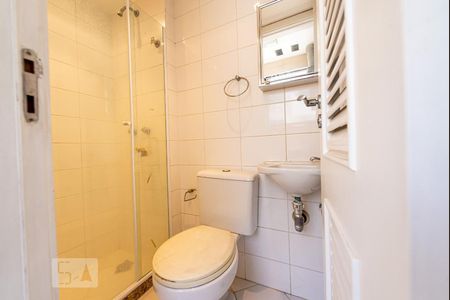 Apartamento à venda com 317m², 4 quartos e 3 vagas Apartamento à venda com 317m², 4 quartos e 3 vagasBanheiro de Serviço