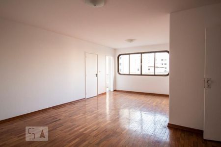 Apartamento para alugar com 150m², 4 quartos e 2 vagasSala