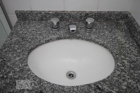 Banheiro de apartamento para alugar com 1 quarto, 40m² em Higienópolis, São Paulo