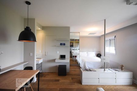 Sala de kitnet/studio para alugar com 1 quarto, 38m² em Vila Andrade, São Paulo