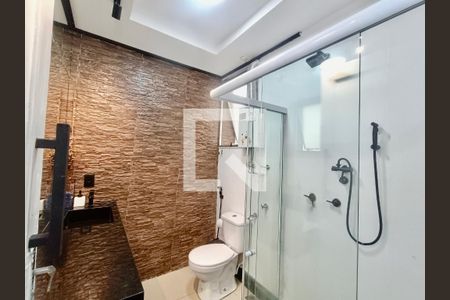 Apartamento à venda com 93m², 2 quartos e sem vaga Apartamento à venda com 93m², 2 quartos e sem vagaBanheiro social