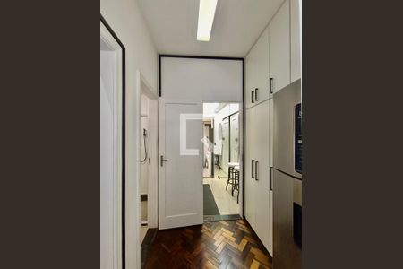 Apartamento à venda com 93m², 2 quartos e sem vaga Apartamento à venda com 93m², 2 quartos e sem vagaCorredor