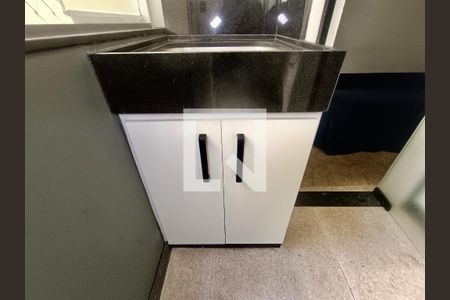 Apartamento à venda com 93m², 2 quartos e sem vaga Apartamento à venda com 93m², 2 quartos e sem vagaÁrea serviço