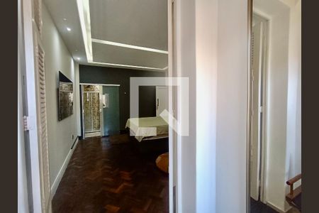 Apartamento à venda com 93m², 2 quartos e sem vaga Apartamento à venda com 93m², 2 quartos e sem vagaVaranda da Suíte