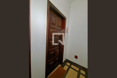 Apartamento à venda com 93m², 2 quartos e sem vaga Apartamento à venda com 93m², 2 quartos e sem vagaHall externo