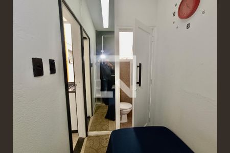 Apartamento à venda com 93m², 2 quartos e sem vaga Apartamento à venda com 93m², 2 quartos e sem vagaQuarto serviço