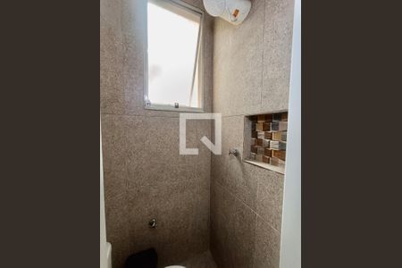 Apartamento à venda com 93m², 2 quartos e sem vaga Apartamento à venda com 93m², 2 quartos e sem vagaBanheiro serviço
