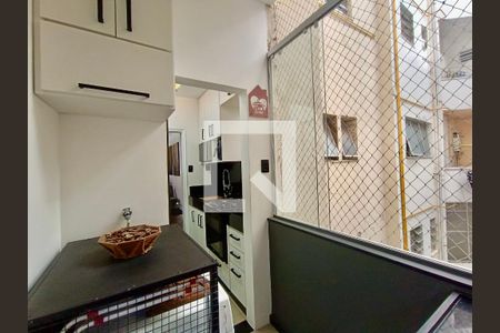 Apartamento à venda com 93m², 2 quartos e sem vaga Apartamento à venda com 93m², 2 quartos e sem vagaÁrea serviço