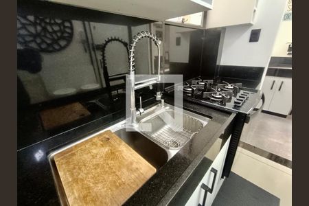 Apartamento à venda com 93m², 2 quartos e sem vaga Apartamento à venda com 93m², 2 quartos e sem vagaCozinha