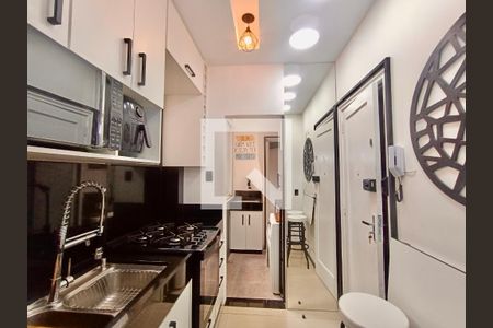 Apartamento à venda com 93m², 2 quartos e sem vaga Apartamento à venda com 93m², 2 quartos e sem vagaCozinha