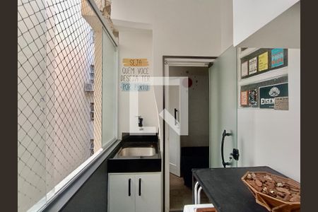 Apartamento à venda com 93m², 2 quartos e sem vaga Apartamento à venda com 93m², 2 quartos e sem vagaÁrea serviço