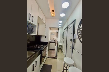 Apartamento à venda com 93m², 2 quartos e sem vaga Apartamento à venda com 93m², 2 quartos e sem vagaCozinha