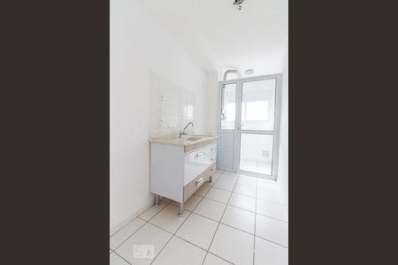 Cozinha  de apartamento à venda com 2 quartos, 45m² em Quinta da Paineira, São Paulo