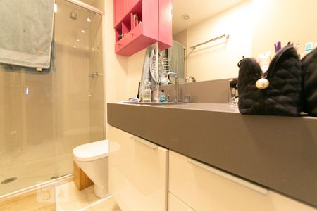 Banheiro de apartamento para alugar com 1 quarto, 45m² em Brooklin Paulista, São Paulo