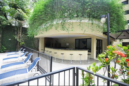 Apartamento à venda com 158m², 2 quartos e 3 vagasChurrasqueira