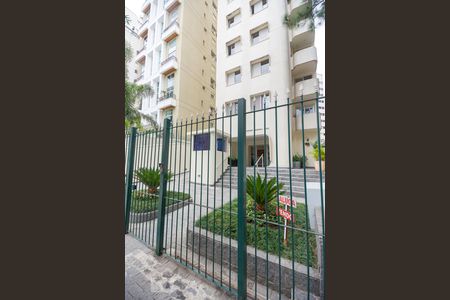 Apartamento para alugar com 70m², 2 quartos e 1 vagaFachada