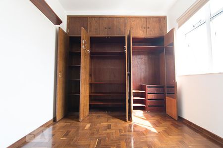 Apartamento à venda com 280m², 4 quartos e 3 vagasArmário Quarto