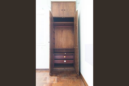 Apartamento à venda com 280m², 4 quartos e 3 vagasArmário Quarto