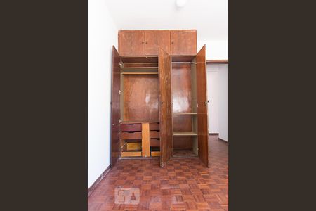 Apartamento à venda com 288m², 4 quartos e 2 vagasArmário