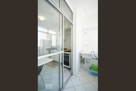 Área Serviço de apartamento para alugar com 2 quartos, 65m² em Cidade Monções, São Paulo