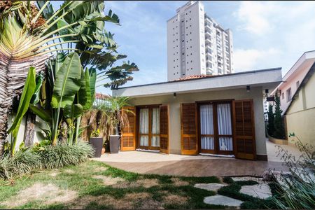 Casa à venda com 280m², 5 quartos e 4 vagasQuintal