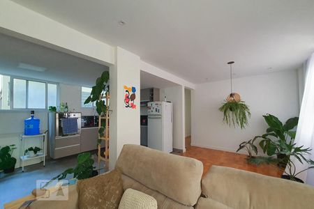 Apartamento à venda com 92m², 3 quartos e sem vaga Apartamento à venda com 92m², 3 quartos e sem vagaSala