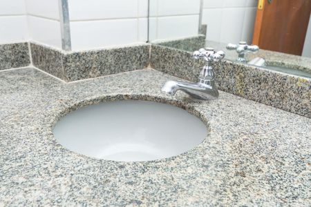 Detalhe do banheiro de apartamento à venda com 2 quartos, 75m² em Liberdade, São Paulo