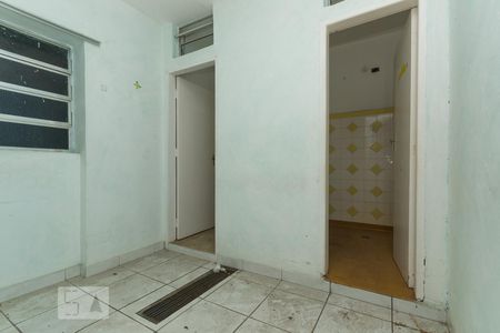 Casa à venda com 361m², 7 quartos e sem vaga Casa à venda com 361m², 7 quartos e sem vagaBanheiro da edícula