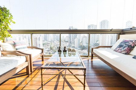 Apartamento para alugar com 147m², 3 quartos e 3 vagasVaranda